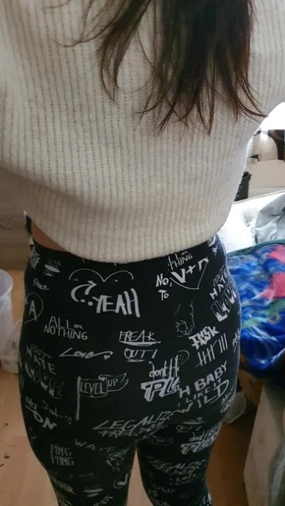 Bulgarian stepmom in leggings has morning fuck with stepson