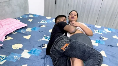 A girl guest for service in hotel has sex hardcore sex hard fucking