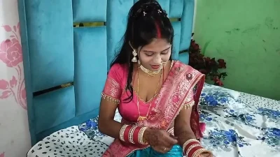 indian coupleShares bed with StepMom while his StepSister hides under the bed